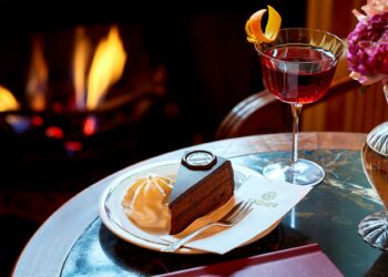 Vienna’s iconic Sacher-Torte arrives at The Lanesborough London