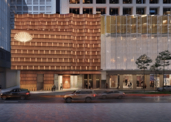 Mandarin Oriental marks 150 years in Bangkok and The Landmark returns in Hong Kong